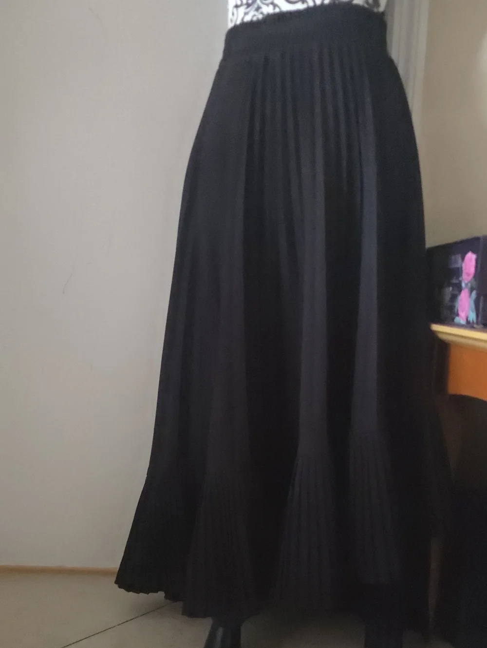 Black Pleated Tiered Women's Skirt